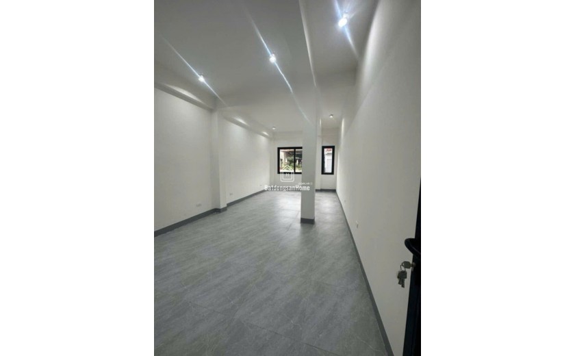 Cho thuê nhà ngõ ô tô Mai Động, Hai Bà Trưng làm căn hộ dịch vụ, 64m2, 8 phòng, 4 WC